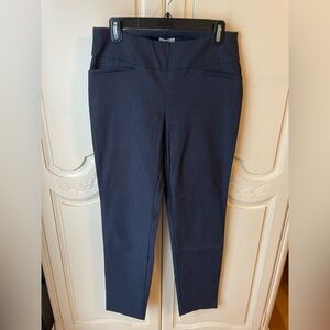 Van Heusen stretch extendable pants size 6